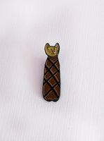 Mari Eastman, Mummified Cat Pin